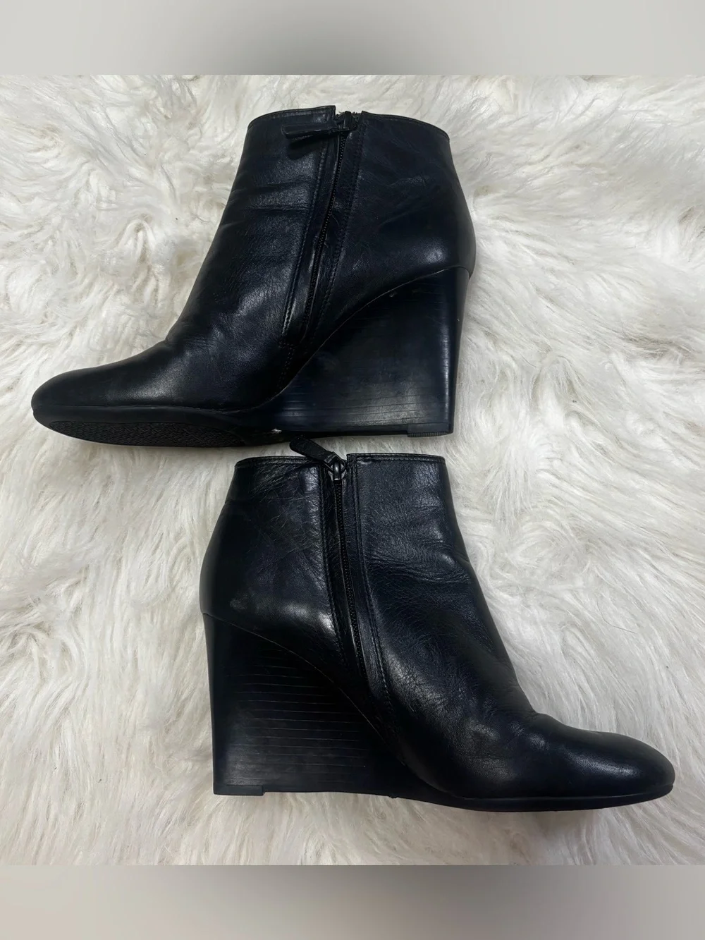 Tory Burch Lowell Black Leather Wedge Bootie size Women’s 8.5